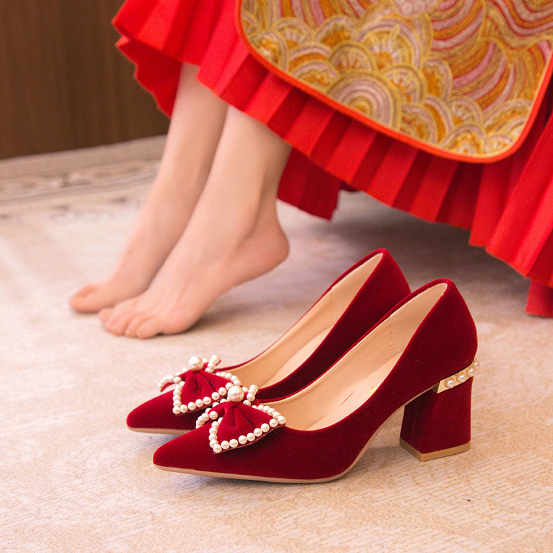 จีน Xiuhe รองเท้าแต่งงานผู้หญิง 2024 รองเท้าแต่งงาน Pearl Heel Bow Knot ไม่ยางสีแดงหมั้น 73OP