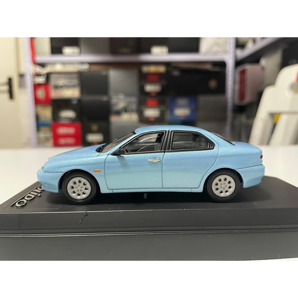 1: 43 Solido Alfa Romeo Alfa Romeo 156 1998 รถรุ่น Out of Print Blue