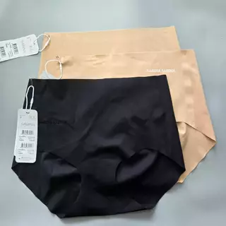 Sabina รหัส NUZ25022 NUZ24038 กางเกงชั้นใน Seamless Fit รุ่น Soft Collection