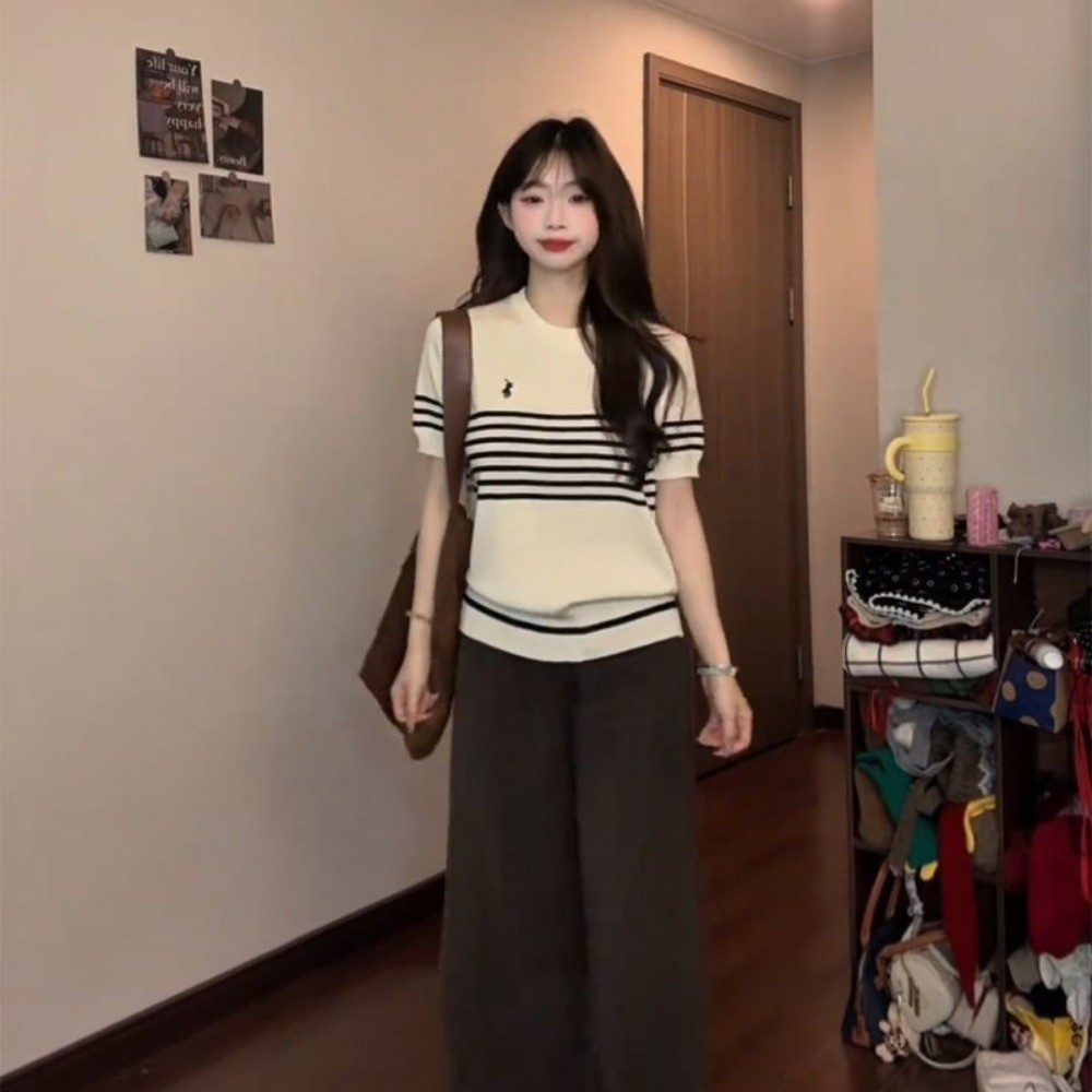 เสื้อยืดผู้หญิงเวอร์ชั่นเกาหลี ออกแบบลายม้าสวยงาม
