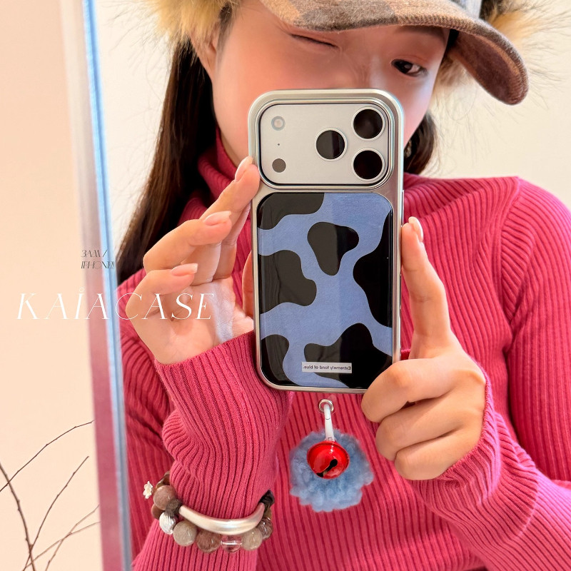 Huiwanju ลายวัวสีตัดกันเหมาะสําหรับเคสโทรศัพท์มือถือ iPhone17promax iphone16pro ใหม่ 15 ผู้หญิง 14pro hairball 15pro เคสโทรศัพท์มือถือ Epoxy