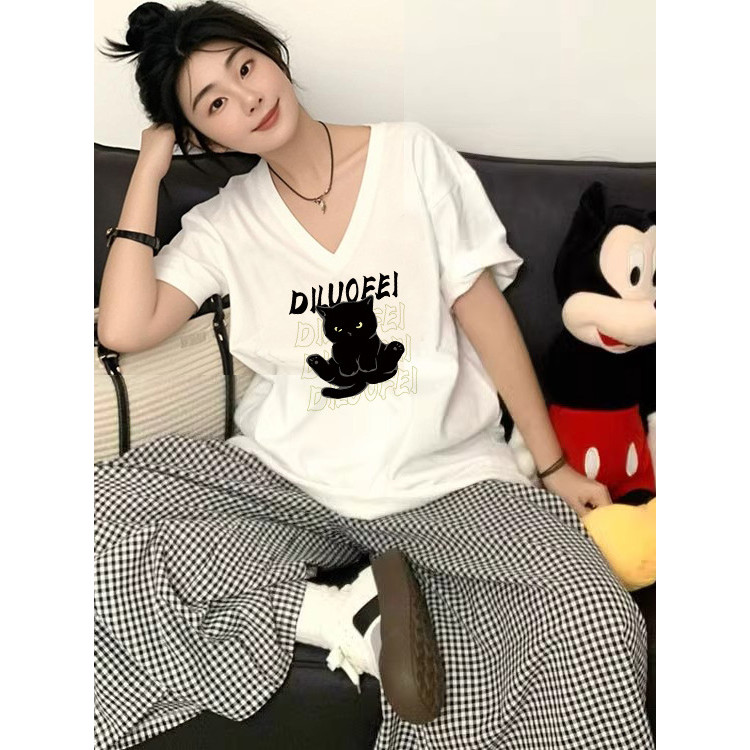 Super Hot cec ลูกแมวแขนสั้นเสื้อยืดผู้หญิง V คอขนาดใหญ่ที่ไม่ซ้ํากันออกแบบที่สวยงาม Top ins อินเทรนด