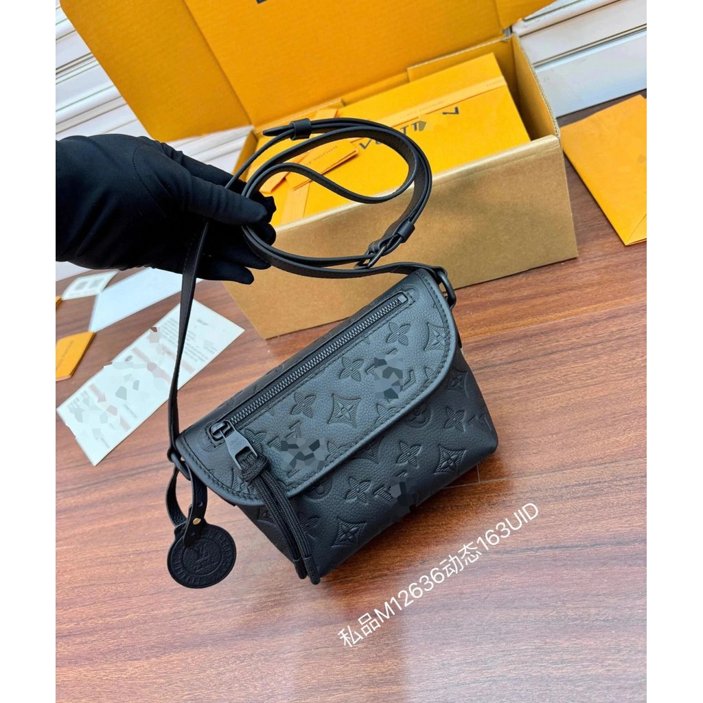 PulsePulse Postman Cowhide นูน LV ผู้ชายผู้หญิงสไตล์เดียวกันคู่ไหล่เดียว Cross-Body mini Postman Com