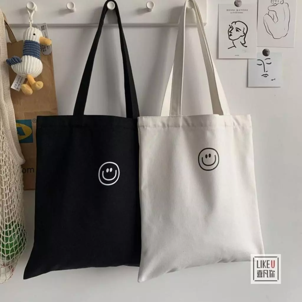 【จัดส่งจากกรุงเทพฯ】 กระเป๋าผ้ามินิมอล ขนาด 34*38CM กระเป๋าผ้า smile