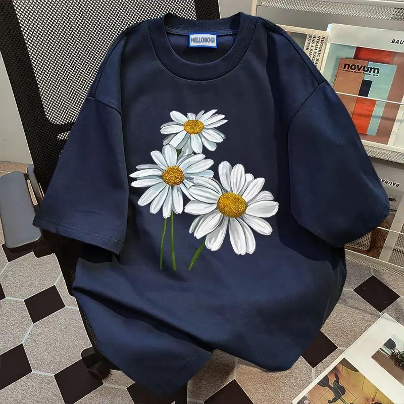 UT shop เสื้อยืด oversize เสื้อแฟชั่น คอกลม ผ้าCotton 100% แขนสั้น ใส่สบาย ไม่ต้องรีด   'Little Daisy' - รูปที่ 3