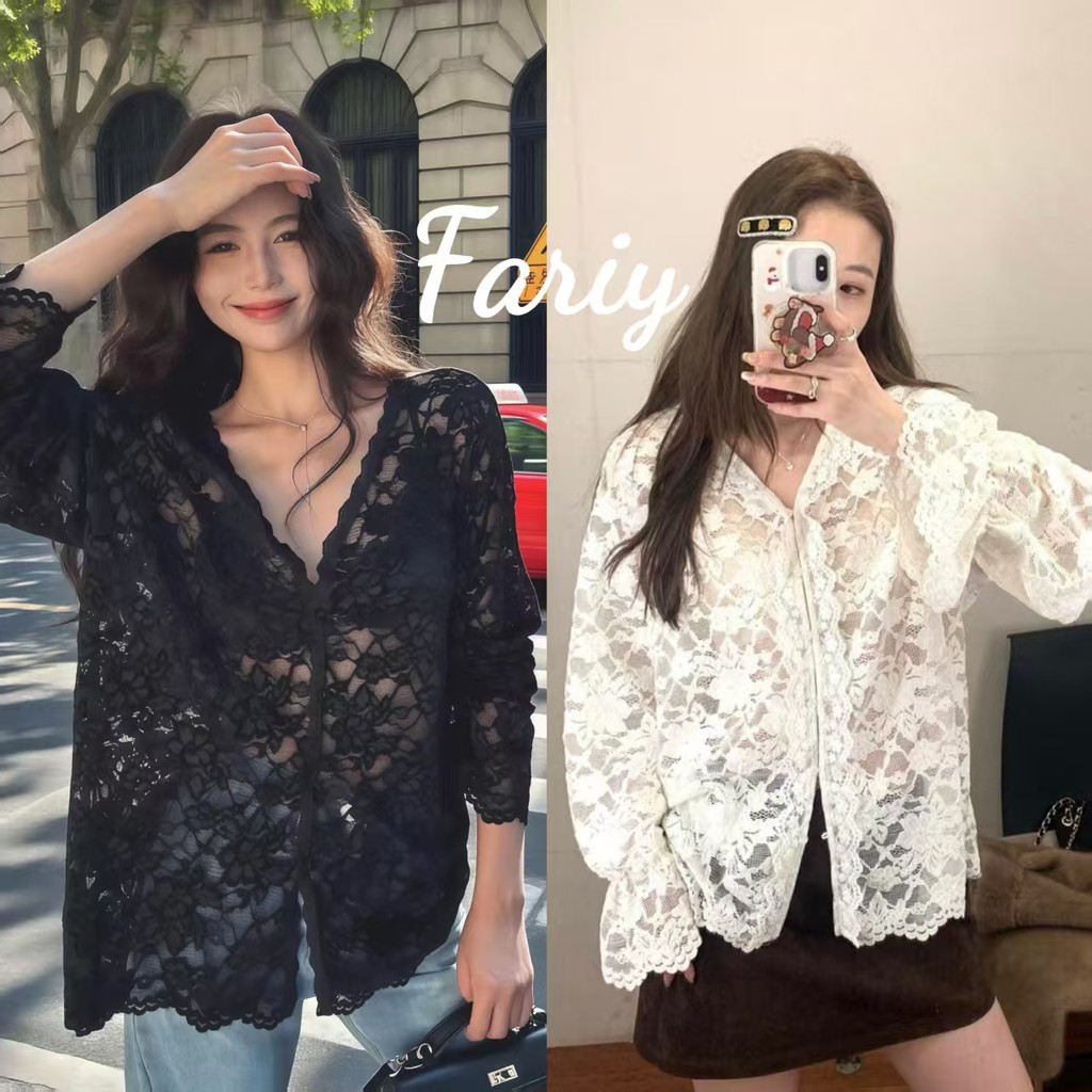 Fariy🍒คลังสินค้าพร้อม🍒 เสื้อลูกไม้คอวีเว้าลึกสีดำสำหรับผู้หญิง ฤดูใบไม้ร่วง/ฤดูหนาว ปี 2025 เซ็กซี่ โปร่งแสงเล็กน้อย หลวม ความยาวปานกลาง ทันสมัย