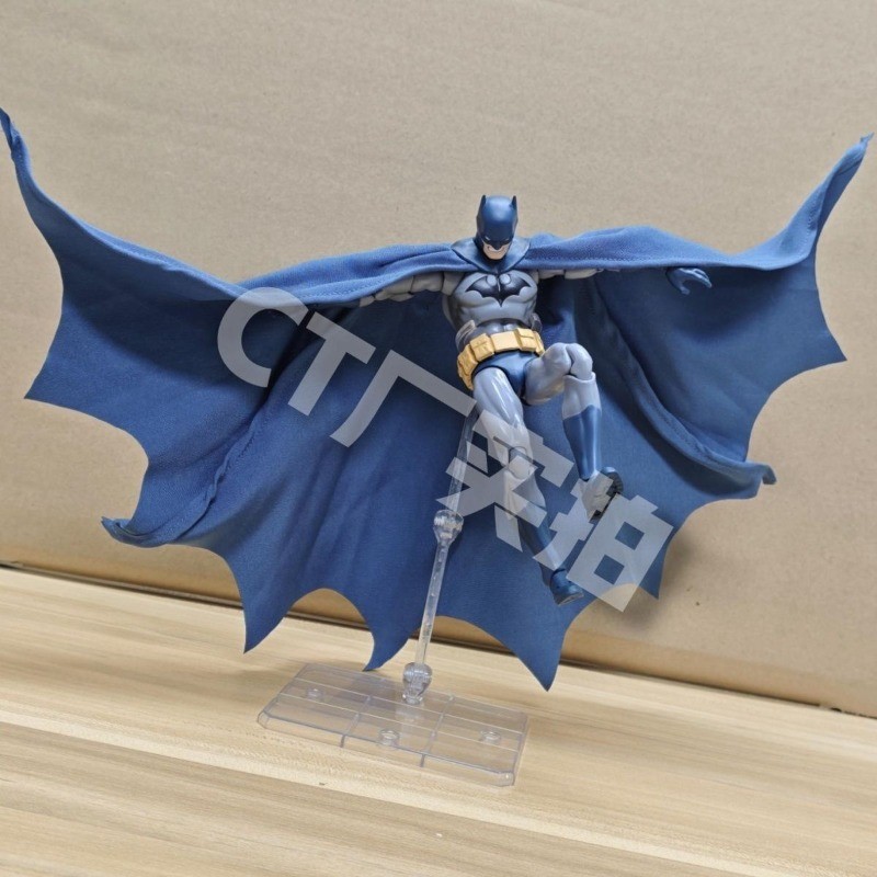 CT ของเล่น Batman MAFIX 105 Blue Hush Batman DC Comics รูปสะสมการกระทําของเล่นของขวัญ - รูปที่ 2