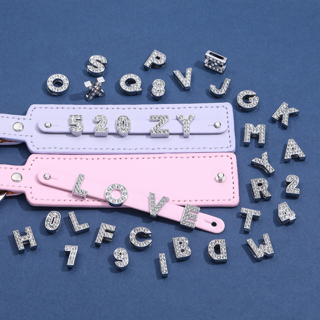 พวงกุญแจPU 1ชิ้น แบบมีป้ายเปล่า ทำเองได้ เขียนตัวอักษรหรือเลข ห้อยกุญแจกันหลง ขอ