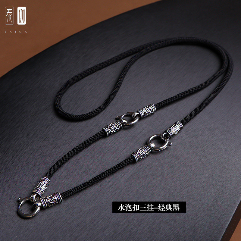 โซ่แบรนด์ไทย หัวเข็มขัดสากล จี้ทังกา เชือกเส้นเล็ก หลอดยันต์ แผงลอยสีดํา ห้อยคอ หัวเข็มขัดเหล็กไทเทเนียม เป็นมิตรกับผิว 25.11.12