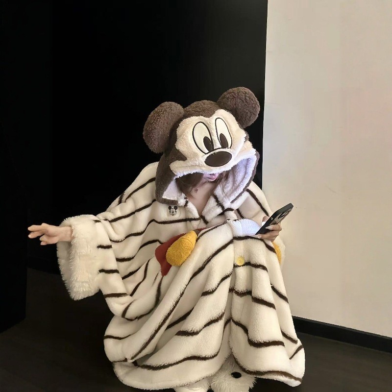 Sabai Glow⭐️ชุดพักผ่อนคลุมด้วยผ้าห่มขนแกะ พิมพ์ลายมิกกี้เม้าส์แบบปะการัง สไตล์อบอุ่นสำหรับฤดูหนาว 2025 - รูปที่ 6