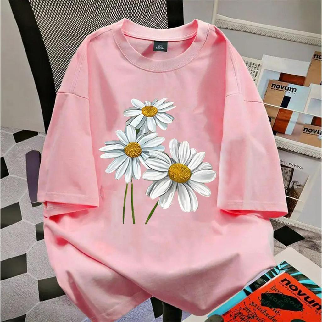 UT shop เสื้อยืด oversize เสื้อแฟชั่น คอกลม ผ้าCotton 100% แขนสั้น ใส่สบาย ไม่ต้องรีด   'Little Daisy' - รูปที่ 4