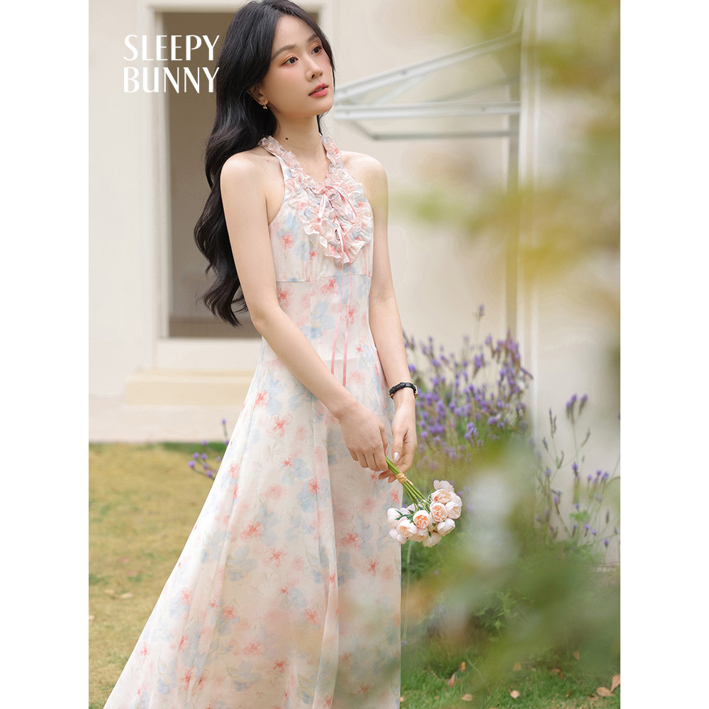 ชุด halter คอดอกไม้ chiffon จากแบรนด์ Sleepy Bunny แบบ maxi boho flowy slim fit สำหรับวันหยุดที่ชายห