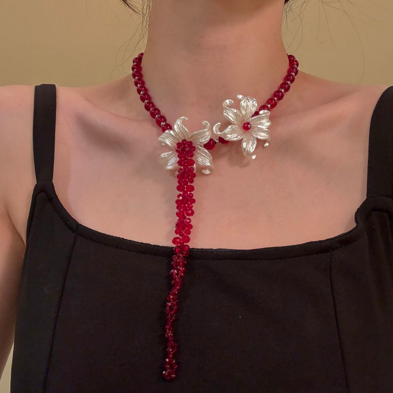 HEY TAO Retro Iris สร้อยคอลูกปัดสีแดง สร้อยคอสำหรับผู้หญิง แบบ Clavicle Chain