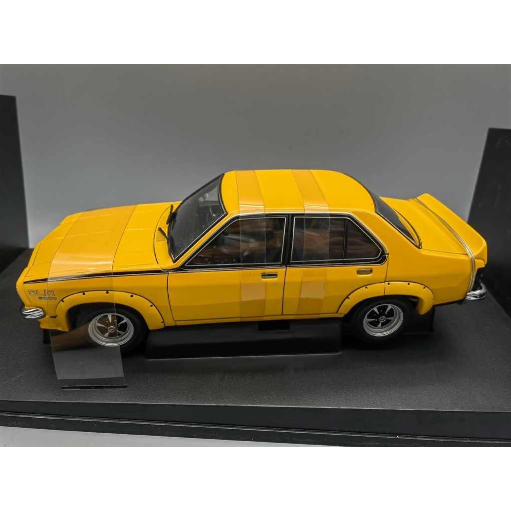 AUTOart AUTOart โลหะผสมที่ยังไม่เปิดใหม่เอี่ยม 1/18 Horton LH TORANA SLR5000 (สีเหลือง) (Rash Small 