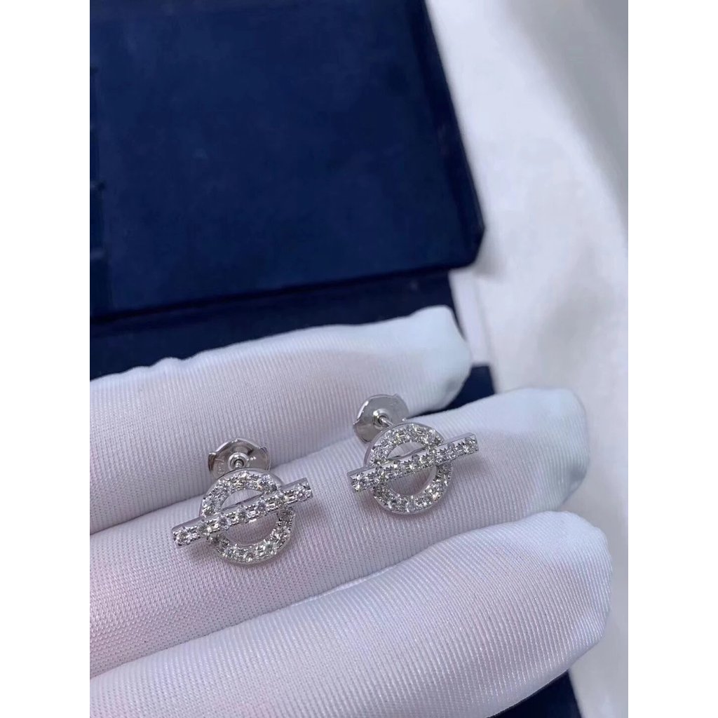 ต่างหูเพชรเต็ม Hermès Now แบบใหม่ ด้วยวัสดุทอง 18K ในสไตล์ White Gold และ Rose Gold