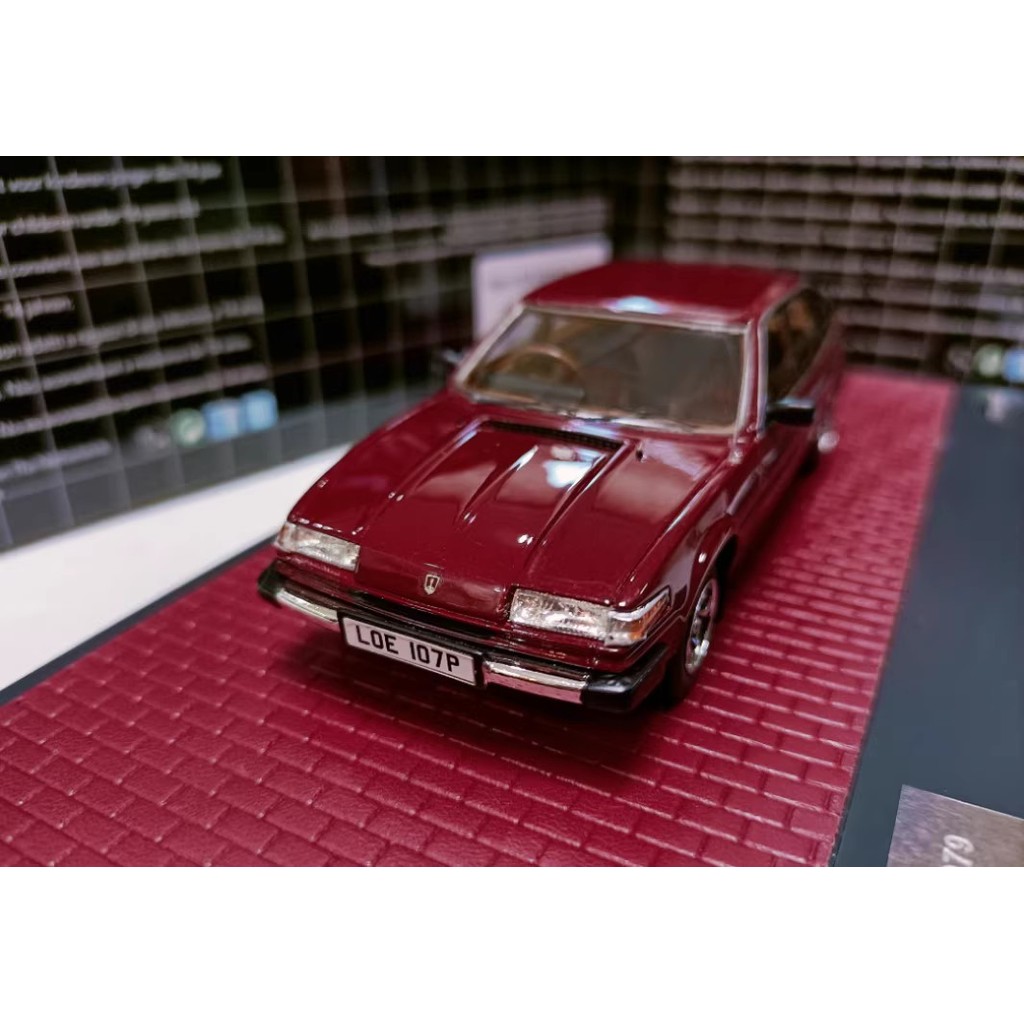 Matrix 1 43 Rover Land Rover รถสี่ประตูรุ่น Rover 3500 SD1 1976 Dark Red