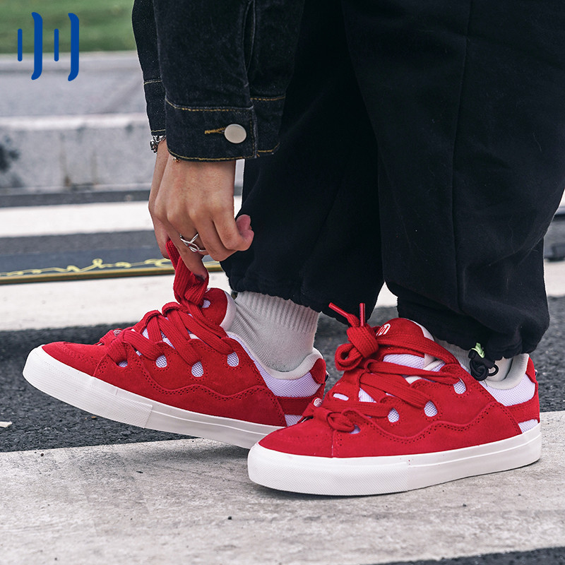 Stuborn รองเท้าสเก็ตบอร์ด BAKE Low-Top แบบ Retro ออกแบบโดย Ollie Skate เหมาะสำหรับทั้งผู้ชายและผู้หญ