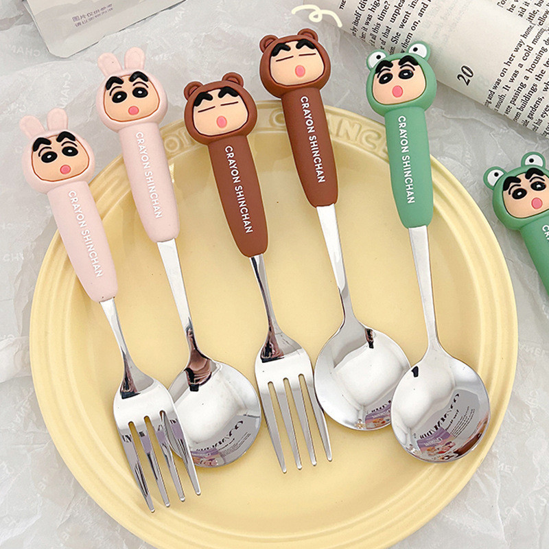 ชุดช้อนและส้อมสแตนเลส Crayon Shin-Chan เครื่องใช้บนโต๊ะอาหารสําหรับนักเรียนที่ใช้งานได้จริง ช้อนและส