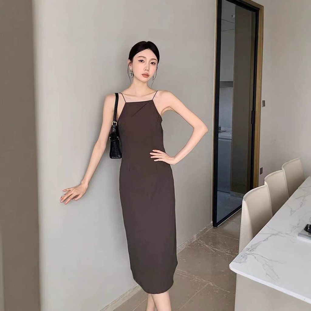 MX4D Paloma ขนสัตว์พร้อมสต็อกคอแบน Halter Spider Web Hollow Sling Slim-fit Slit Dress