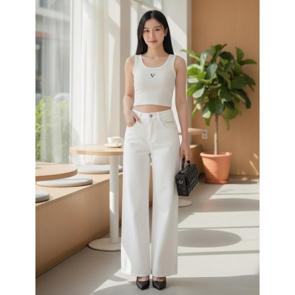NAMCHA กางเกงยีนส์ทรงกระบอก กางเกงยีนส์เอวสูง กางเกงยีนส์ปักNAMCHAกระเป๋าหลัง สีขาว 2315