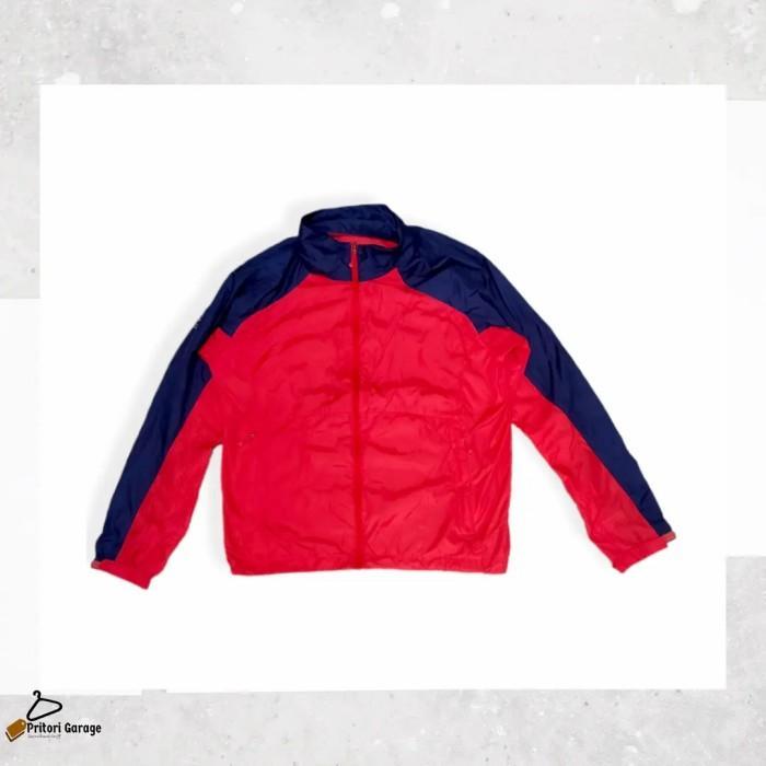 The North Face Flight Series เสื้อแจ็คเก็ตกันลมกลางแจ้งสีแดงสีกรมท่า