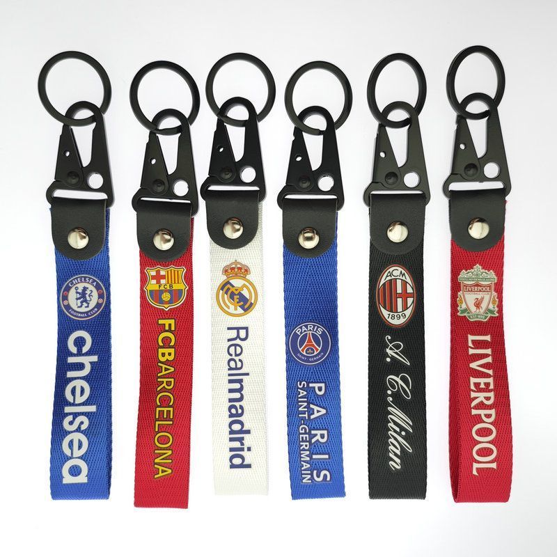 JDM ดัดแปลงพวงกุญแจรถจักรยานยนต์เชลซี Liverpool King Spurs Bassa ทีมกระเป๋าเดินทาง Carabiner เครื่อง