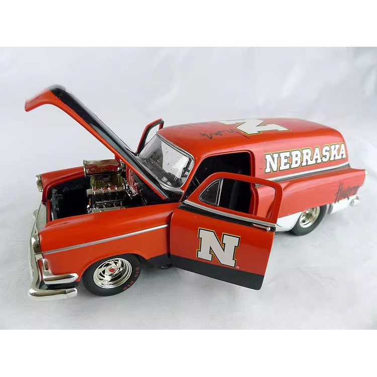 Chevy Nebraska Chevy Nebraska Classic Pickup Van รถบรรทุกรถบรรทุกรุ่น Collection SpecCast 1: 25