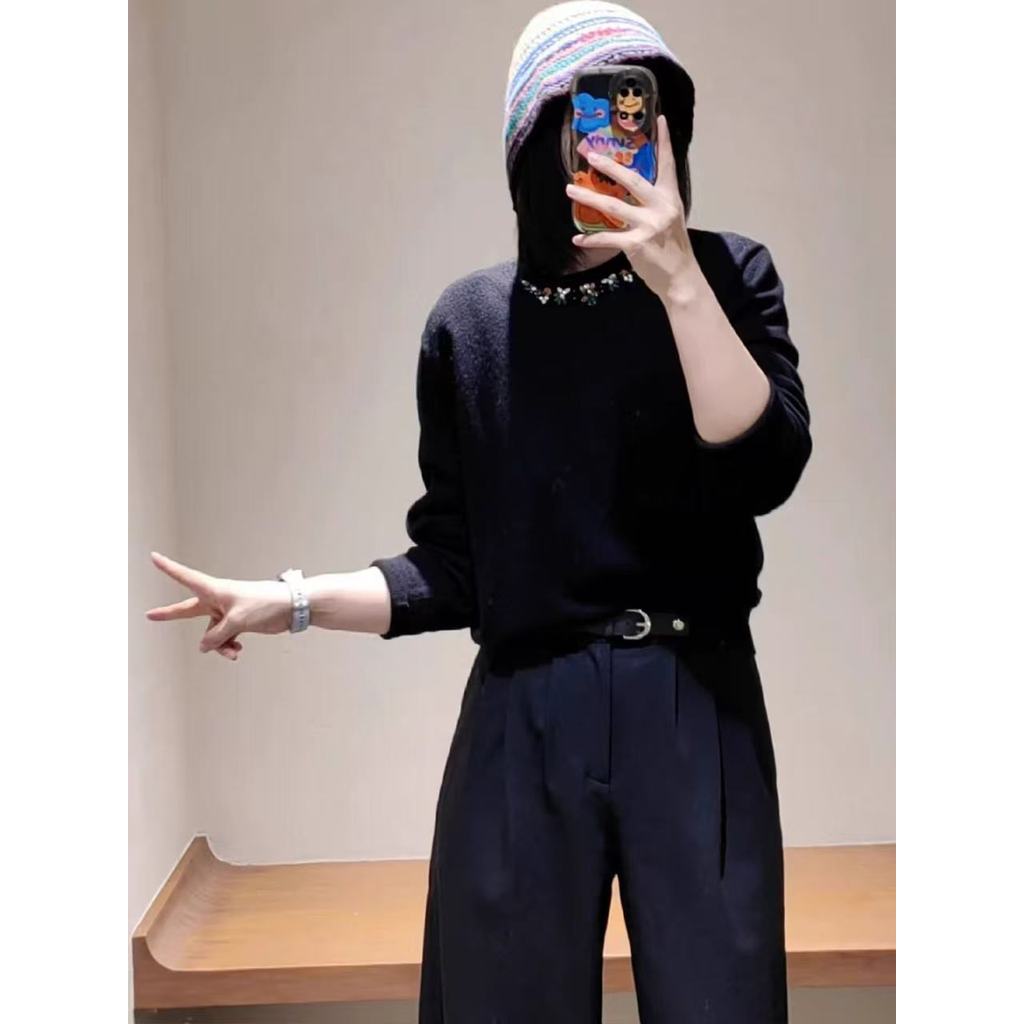 สีทึบรอบคอแขนยาวลูกปัดเสื้อกันหนาวผู้หญิง 2025 ฤดูใบไม้ร่วง All-Match Commuter Pullover เสื้อกันหนาว