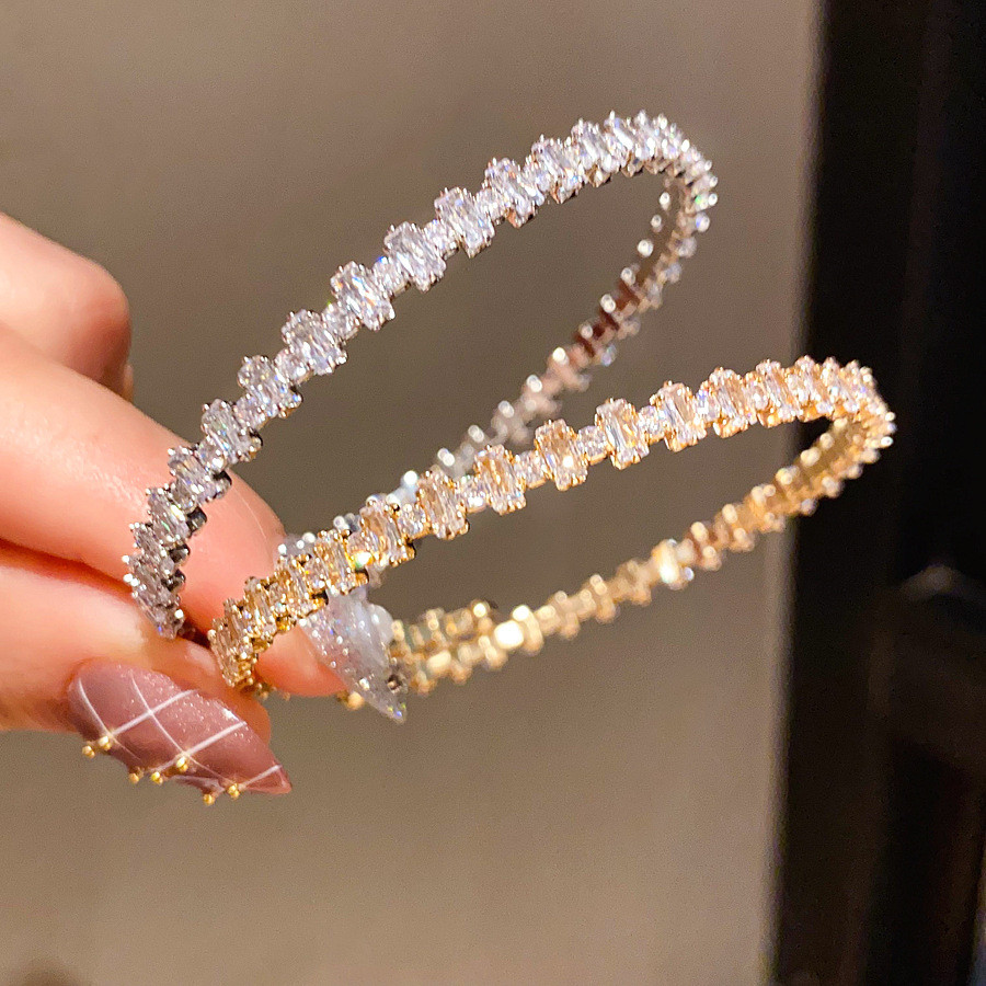 สร้อยข้อมือสแควร์ สไตล์ยุโรปและอเมริกา ดีไซน์เรียบหรู