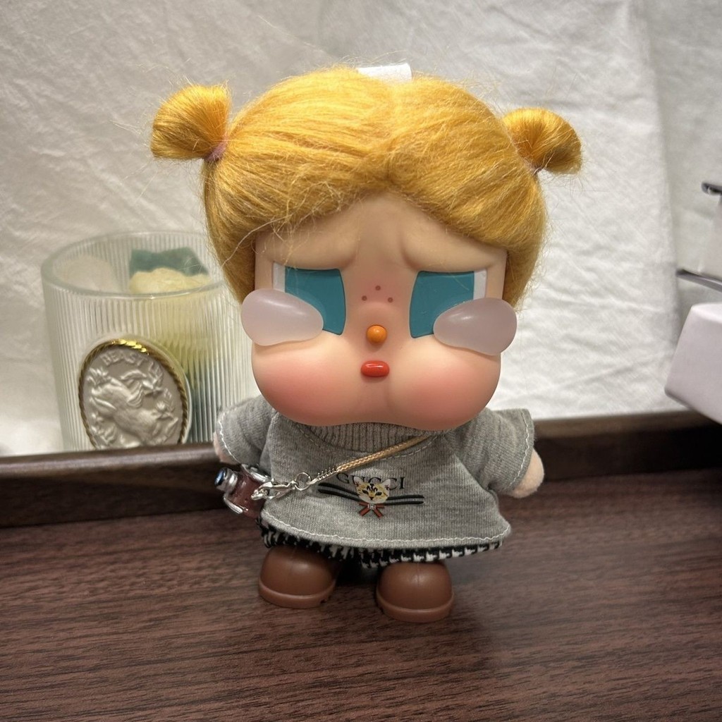 Crybaby Crybaby Vacation Vacation Vacation Vacation Vinyl Plush Cryybaby gu เสื้อผ้าเด็กเสื้อสูทห่อเ