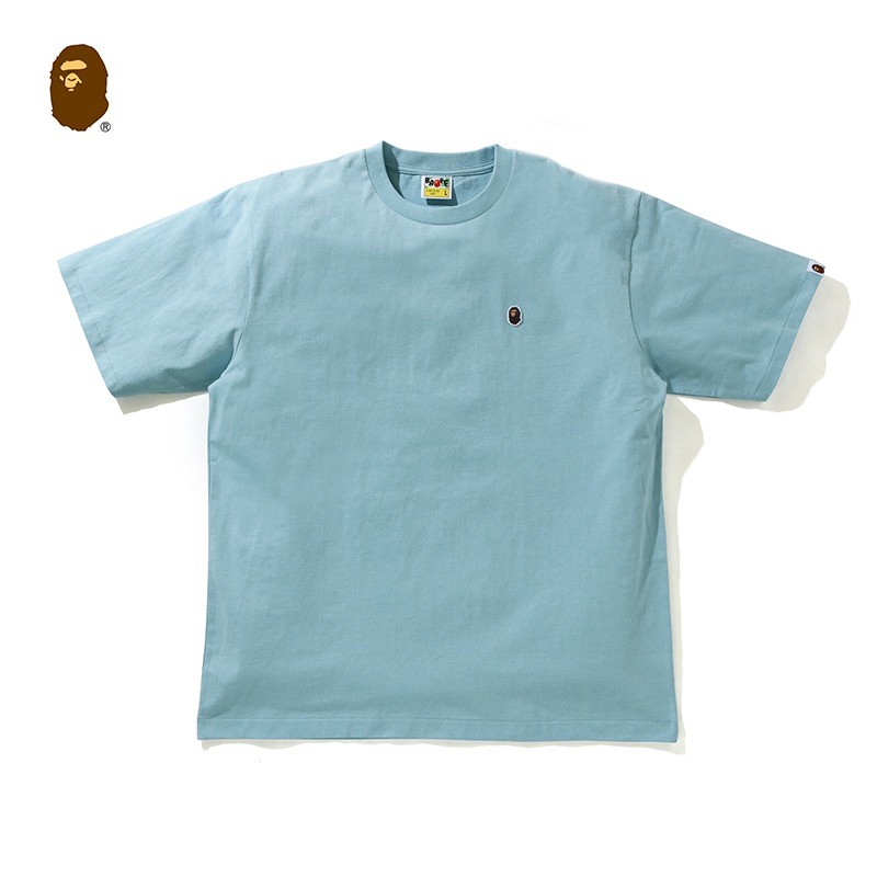 Aape Mens Ape Head Badge Tee สีทึบ ทำจากผ้าฝ้ายพรีเมี่ยม เสื้อยืดสำหรับสวมใส่ในชีวิตประจำวันและสไตล์Streetwear