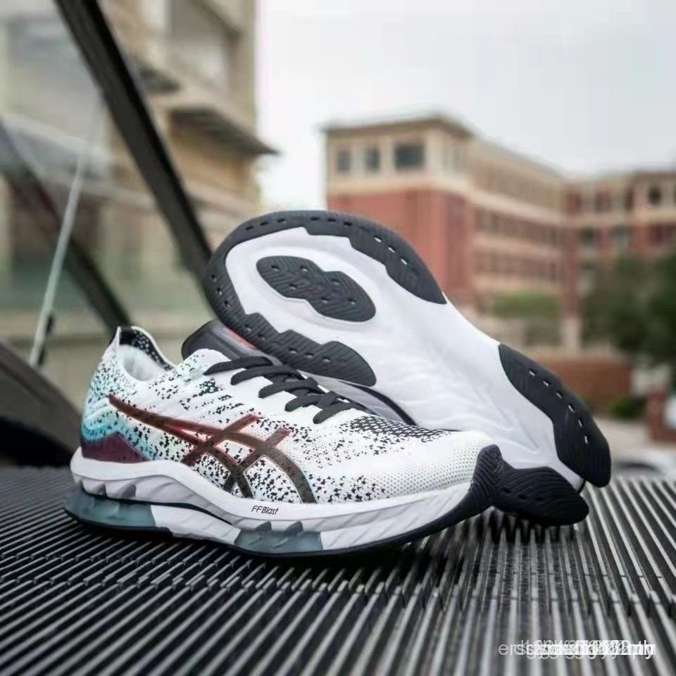 รองเท้าวิ่ง Kinsei Blast น้ำหนักเบาที่สุด