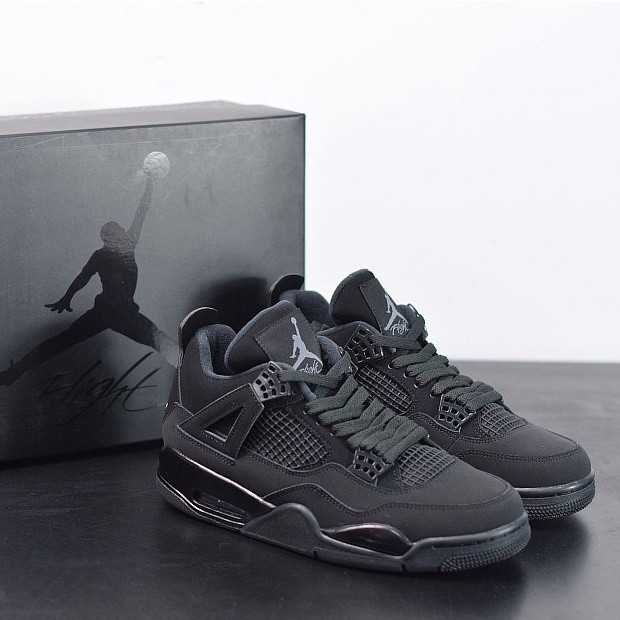 รองเท้าบาสเก็ตบอลกราฟิก Air Jordan 4 AJ4 "Black Cat" Black Light