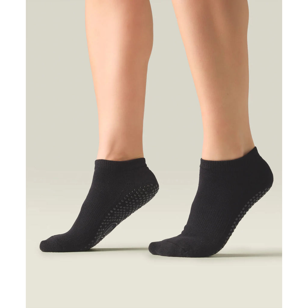 MoveActive Non Slip Grip Socks - Classic Black - Move Active Grip Socks - Yoga Barre Pilates Socks