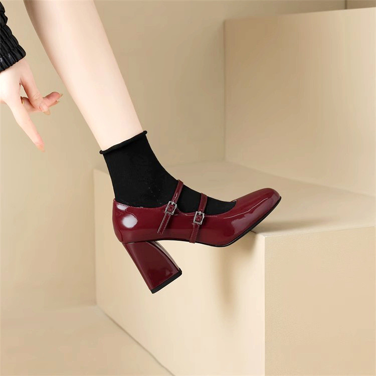 mary jane ส้นสูง mary jane shoes รองเท้าส้นสูงแมรี่เจน ส้นสูง 8 เซนติเมตร จากหนังสิทธิบัตรฝรั่งเศส