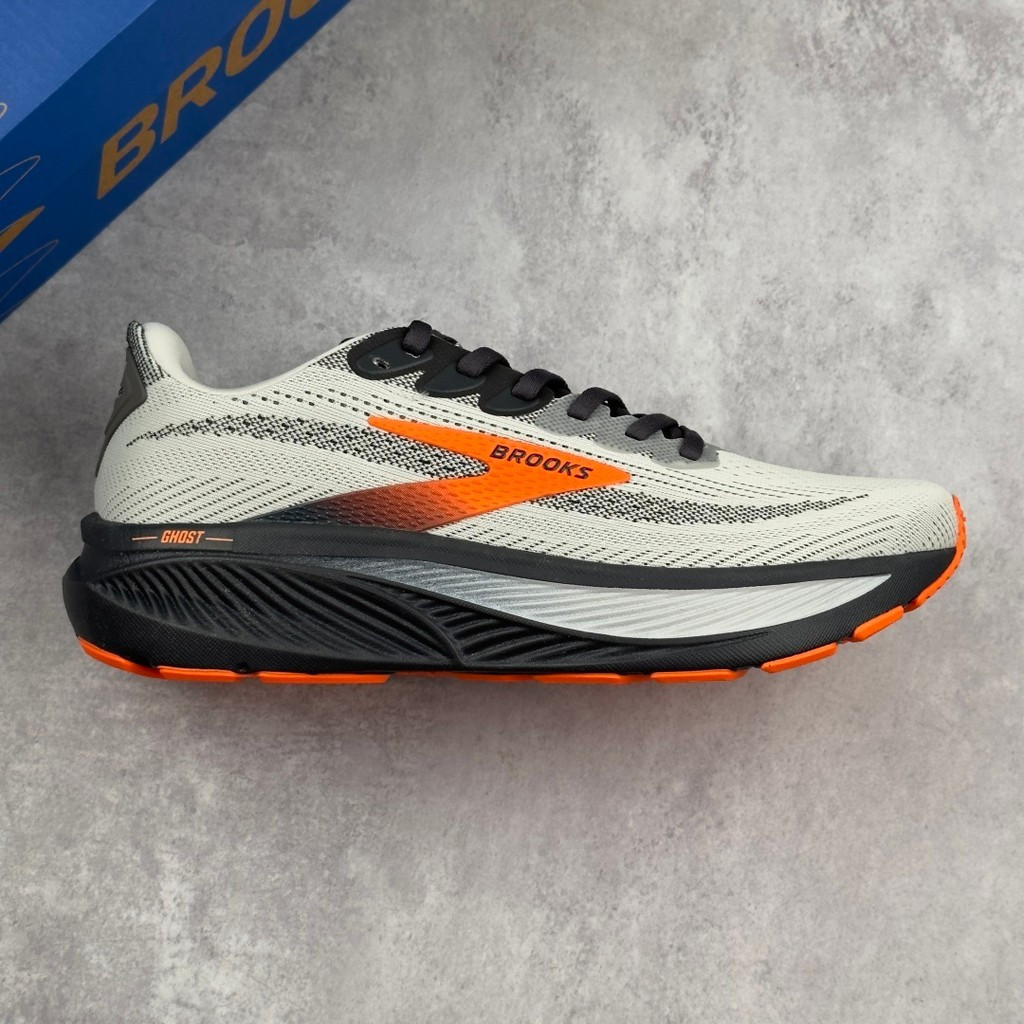 รองเท้าวิ่ง Brooks Ghost 17 ใช้เทคโนโลยี Air Mesh และระบบกันกระแทก DNA LOFT V2 ให้ความสะดวกสบายและดู