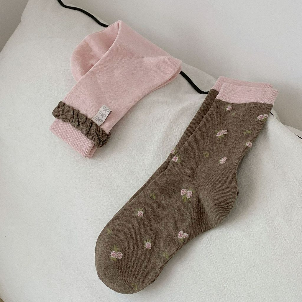 ถุงเท้าต้นฉบับใหม่ แบบไม่มีกระดูก ลวดลายดอกไม้เล็กๆ พื้นมีฟองอากาศ วัสดุคุณภาพดี ทรงสั้น - รูปที่ 6