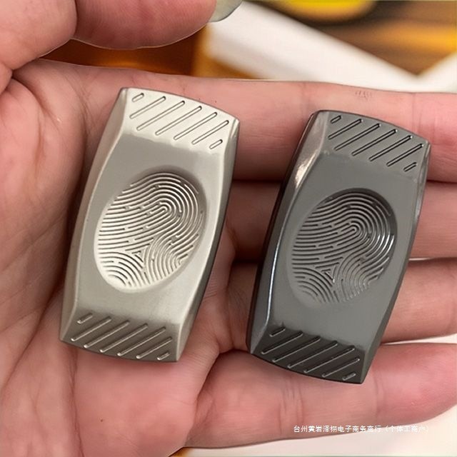 Decompression Hand Push Ring เหรียญ Fidget Spinner โลหะ Pop Card เหรียญความบันเทิงเพื่อการพักผ่อน De