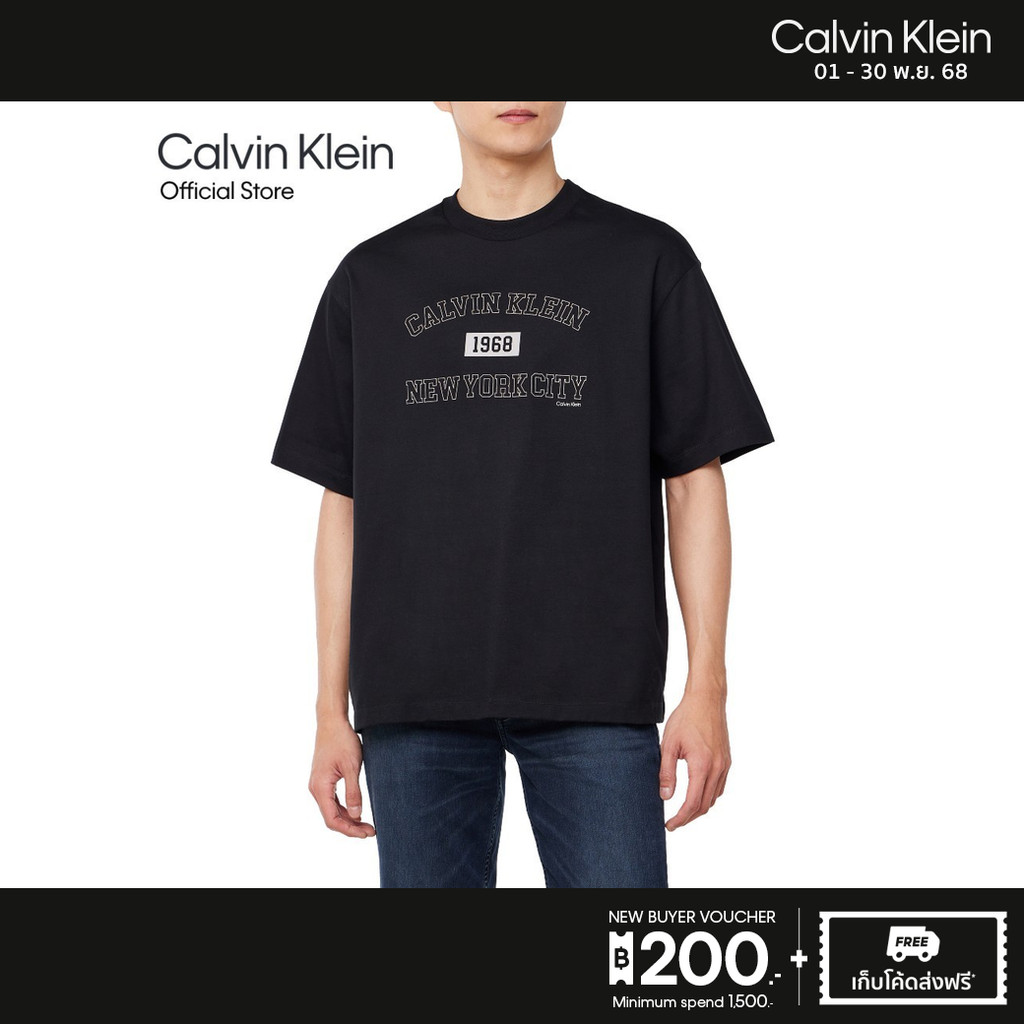 CALVIN KLEIN เสื้อยืดคอกลมแขนสั้นผู้ชาย New York Varsity ทรง Relaxed รุ่น 4RB846G UB1 - สีดำ