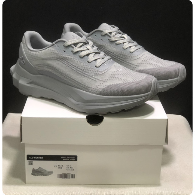 รองเท้าวิ่ง Alo Yoga Alo Runner สวมใส่สบาย หลากหลาย และทนทาน รองเท้าผ้าใบผู้ชายและผู้หญิง HPOP KKLB 