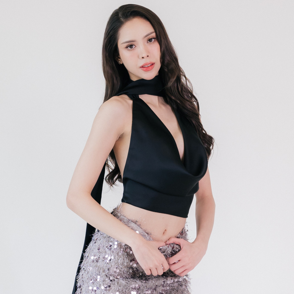 Lism S-071 The Drape Muse Top เสื้อคล้องคอเรียบหรู