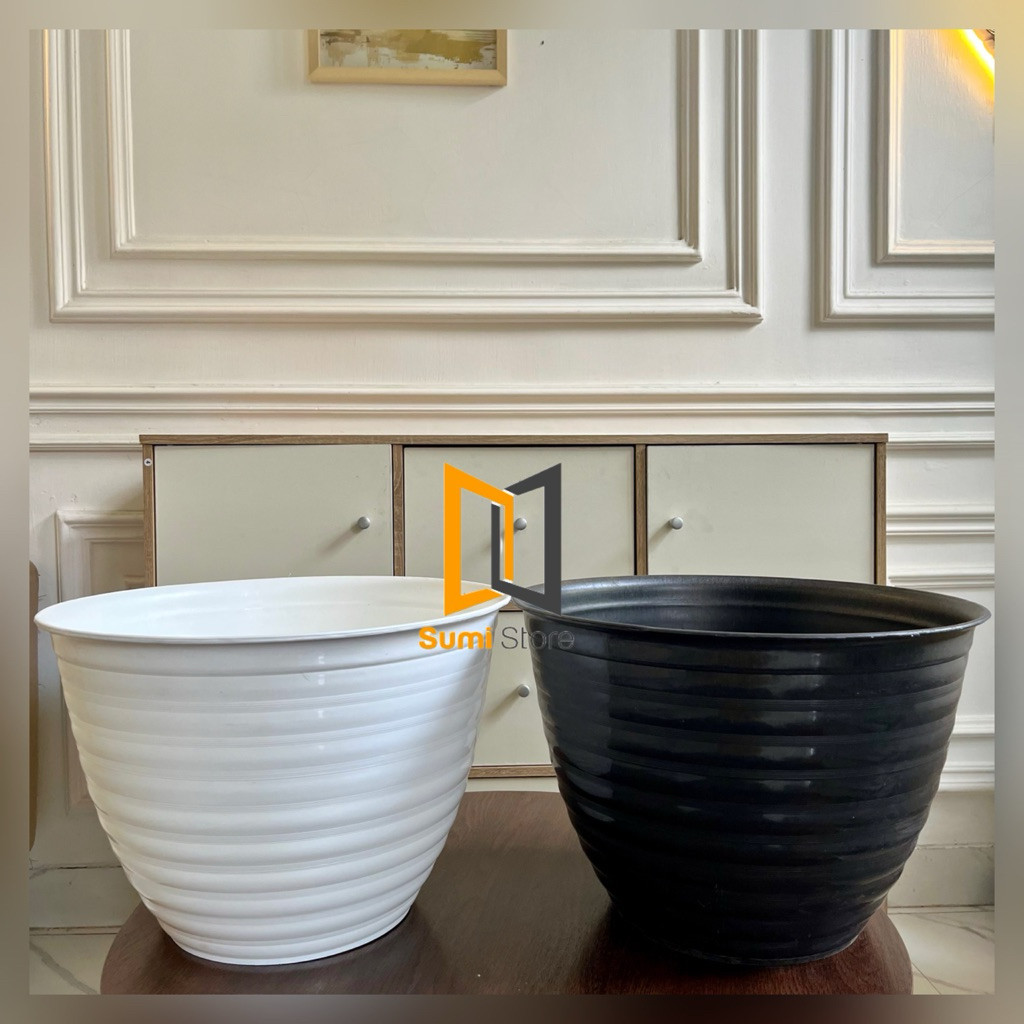 Wasp Pot 40 White Jar / Thread Motif Pot 40 / Two Beetle Pot 40 cm Throughout INDONESIA