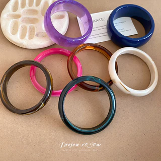 Dreejew เรซิ่นที่มีสีสันกําไลข้อมือชุดผู้หญิงs Retro Statement กําไลข้อมือ Multi-Hue & Glitter Accents แฟชั่นสวมใส่ทุกวัน & Stackable เครื่องประดับของขวัญ