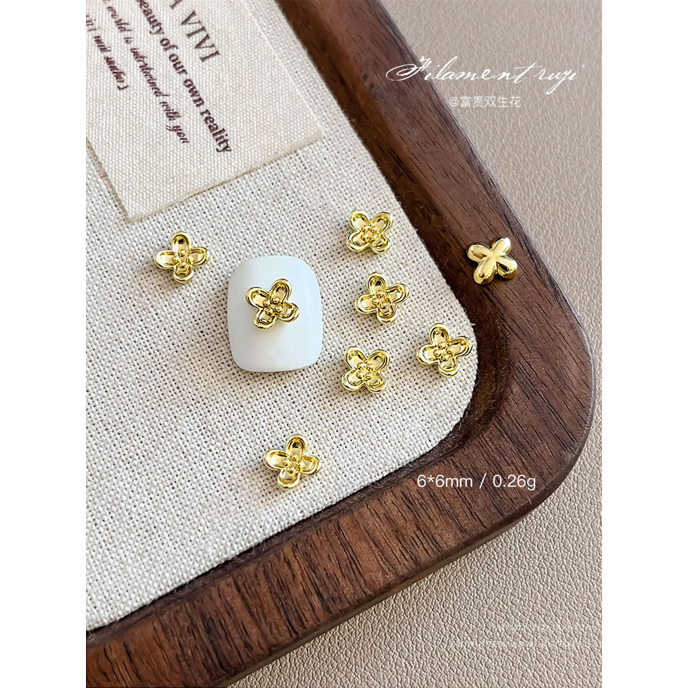 10ชิ้นชุดดอกไม้ที่อุดมไปด้วยอุปกรณ์แต่งเล็บที่สวยหรูแสงหรูหราสามมิติดอกไม้คู่โลหะผสมเล็บเพชรสวมใส่อุปกรณ์เล็ - รูปที่ 4