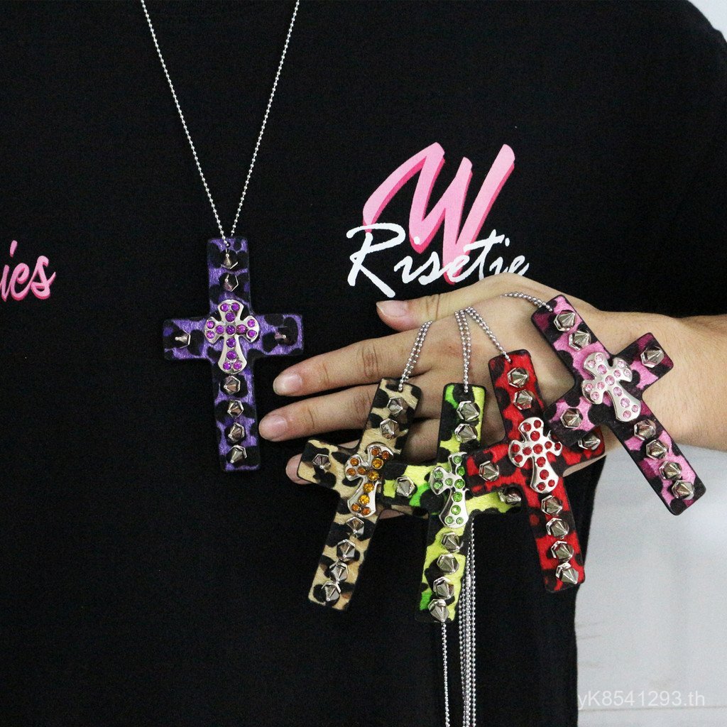ยุโรปอเมริกัน Rivets Y2K Hip-Hop เครื่องประดับ High-End Clavicle Chain ไม่สม่ําเสมอสร้อยคอ Cross Pun