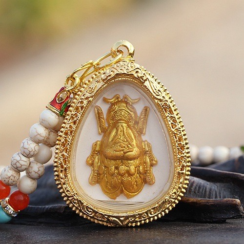 T Thailand Amulet Queen Bee Masked Buddha LP Jue