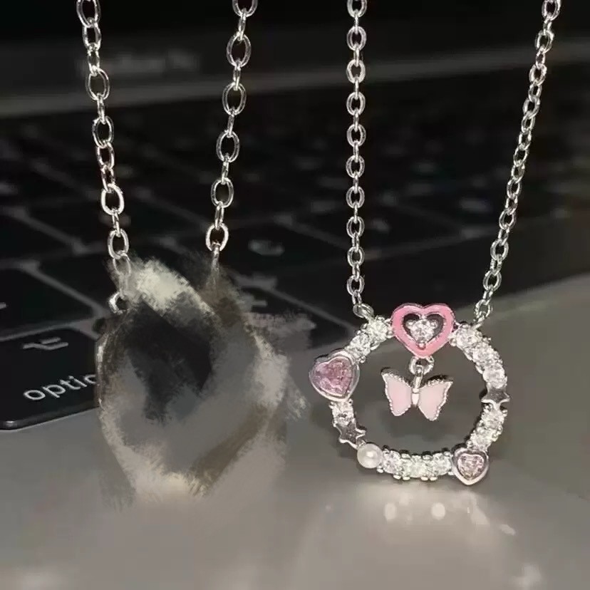 หนามแหวนสร้อยคอดีไซน์หรูหรา Moebius พร้อมจี้ ของขวัญพิเศษ