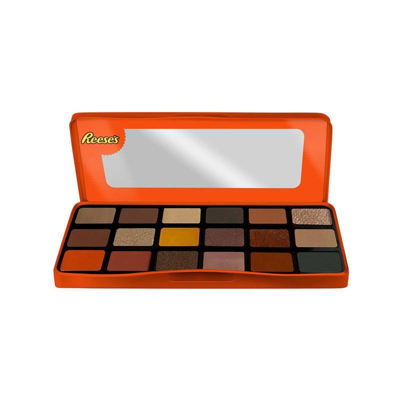 Reeses 18 Shades Eyeshadow Palette - เรียบ เม็ดสี และ Exceptional Durability