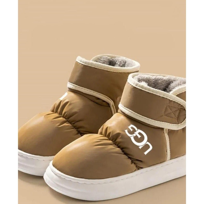 ผู้ชายและผู้หญิงฤดูหนาว 2025 ใหม่ UGG บ้านในร่มกันน้ํา anti slip ด้านล่างหนาลงผ้าฝ้าย mop สําหรับผู้