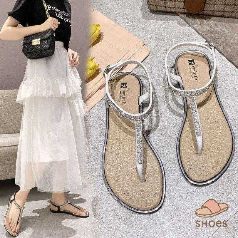 TT HOME01รองเท้าแตะ รองเท้าเเตะรัดส้น ประดับสายเพชร สไตล์เกาหลี BB001